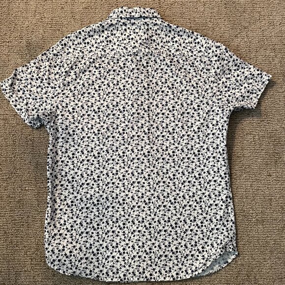 Denim & Flower Short-Sleeve Shirt MEDIUM - White with Small Blue Flowers - Picture 2 of 6